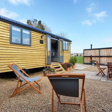 Pass The Keys Whitstable Shepherds Hut Minutes From The Harbour Villa Luaran gambar