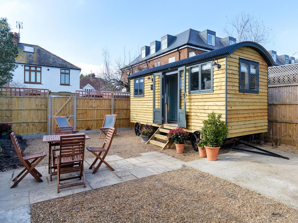 Pass The Keys Whitstable Shepherds Hut Minutes From The Harbour Villa Luaran gambar