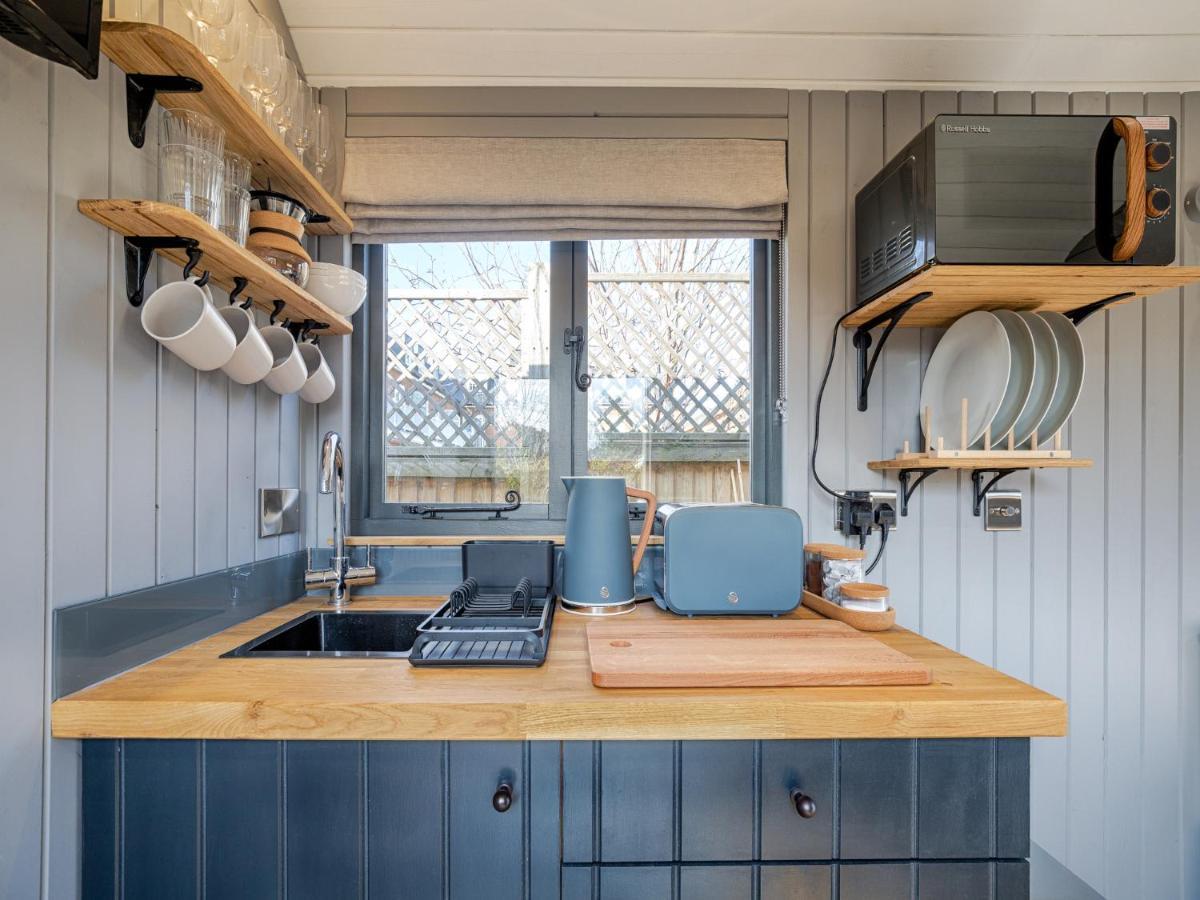 Pass The Keys Whitstable Shepherds Hut Minutes From The Harbour Luaran gambar